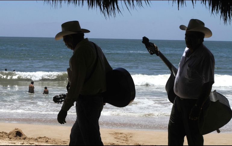 Los ciudadanos podrán escuchar la música de su gusto en sus hogares, vehículos o fiestas privadas. EFE/ARCHIVO