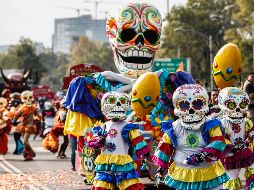 El contingente llegó al Ángel de la Independencia, donde los cientos de espectadores aplaudieron a voluntarios y cuerpos de rescate. SUN / Y. Xolalpa