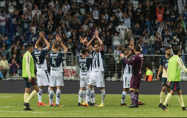 Jugadores del Monterrey celebran su triunfo ante al América. Mexsport/T. García