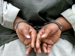 En complicidad con otro sujeto, los hombres habrían disparado contra la camioneta en la que viajaba el funcionario. ESPECIAL