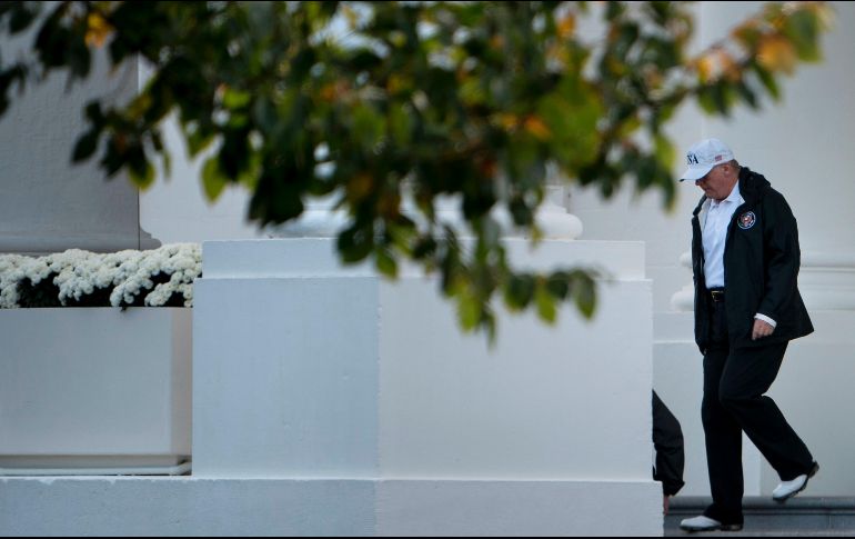 A fines de agosto Trump firmó un documento donde ordenó al Pentágono a no aceptar más el reclutamiento de transgéneros. AFP / ARCHIVO