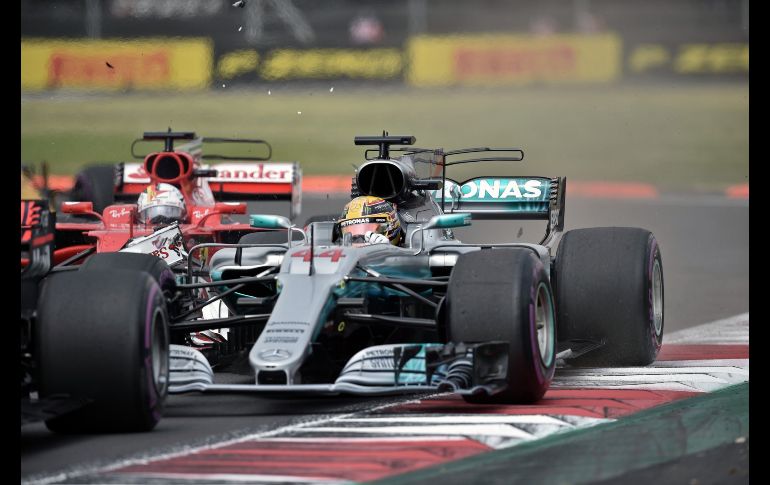 Un incidente al inicio de la carrera ocasionó un resultado inesperado: Lewis Hamilton cayó a la última posición. AFP/Y. Cortez