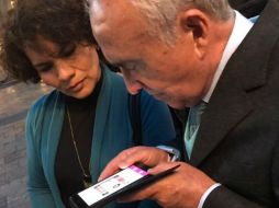 Pedro Ferriz aseguró que actualmente las tecnologías están inmersas en nuestra vida por lo que es inexplicable y por ende sospechoso, que el INE limite el uso de la aplicación. TWITTER / @PedroFerriz