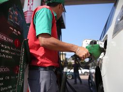En la Ciudad de México, la gasolina Magna irá de 16.25 a 16.32 pesos por litro. EFE / ARCHIVO
