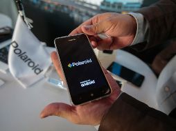 Polaroid lanza su teléfono de gama alta