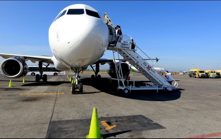 Las actividades industriales cayeron y las terciarias, relacionadas con el comercio, el transporte y otros servicios, disminuyeron 0.1%. EL INFORMADOR / ARCHIVO