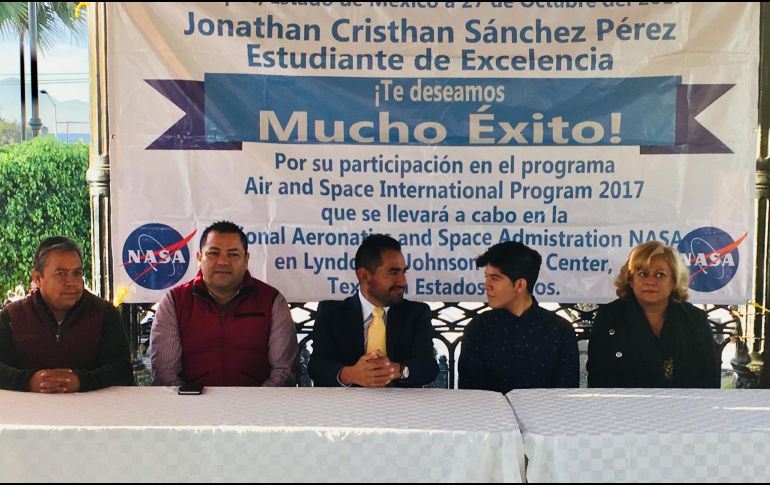 Jonathan Sánchez, de 19 años, es originario de Tultepec, Edomex, y actualmente cursa el tercer semestre de Ingeniería en Aeronáutica en la UPMH.  NTX / ESPECIAL