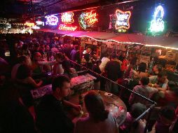 Los defensores de la vida nocturna elogiaron la medida. AP / ARCHIVO