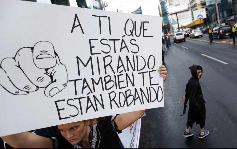 La manifestación, que se desarrolló sin incidentes, tuvo lugar en el corazón del centro financiero de Panamá. EFE / A. Bolívar