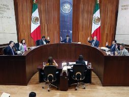 Los magistrados declararon inoperantes los alegatos a gastos no reportados respecto a desplegados y eventos musicales. TWITTER / @TEPJF_informa