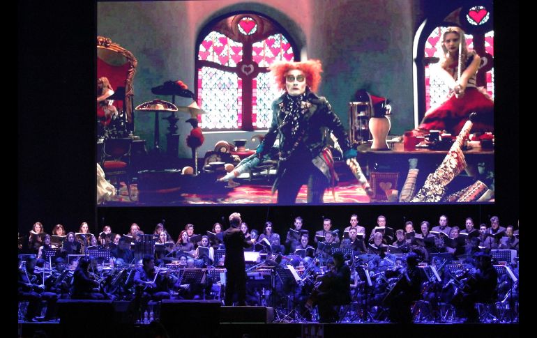 La orquesta condujo una noche de nostalgia nostalgia por películas como 