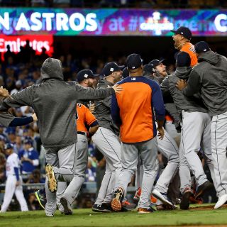Astros ganan la Serie Mundial por primera vez