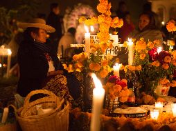 Miguel Ángel Osorio Chong invita a honrar nuestras raíces y celebrar las tradiciones que nos unen como país. EFE / L. Granados