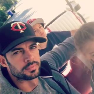 Critican en redes sociales a William Levy por video con sus hijos