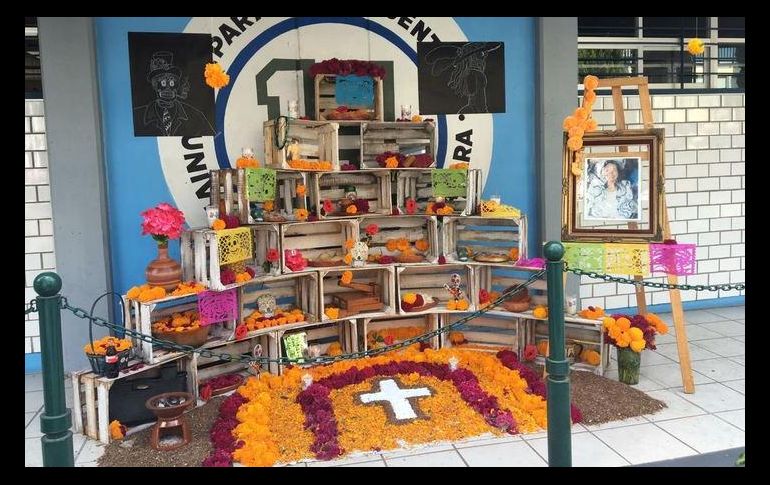 La comunidad escolar se reunió en la Cancha Deportiva donde los alumnos del plantel compartieron diversos números musicales. ESPECIAL