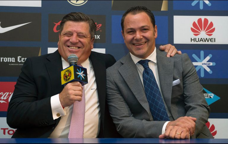 A pesar de la rivalidad con Chivas, Baños (D) afirma que no hay odio entre los equipos. MEXSPORT/ARCHIVO