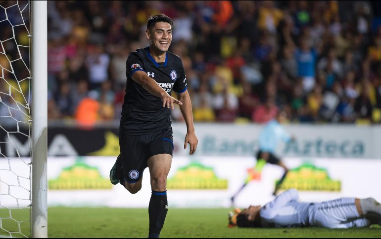 Felipe Mora celebra su doblete ante Morelia. Mexsport/I. Ortiz