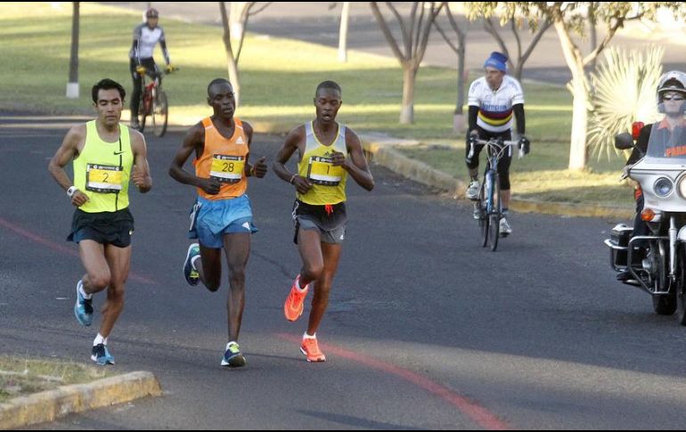 El atleta keniano Geoffrey Kenisi se encuentra entre los favoritos del maratón del próximo domingo. EL INFORMADOR / ARCHIVO