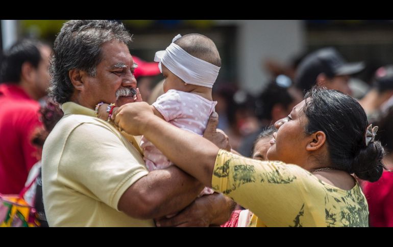 Distintas naciones han implementado políticas públicas que permiten a padres y madres ser partícipes del cuidado de sus hijos. El Informador/Archivo