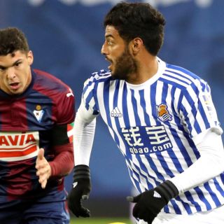 Real Sociedad derrota al Eibar con Carlos Vela en el campo