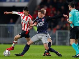 El Twente logró neutralizar a Lozano, una de los mejores elementos ofensivos del PSV. TWITTER/@PSV