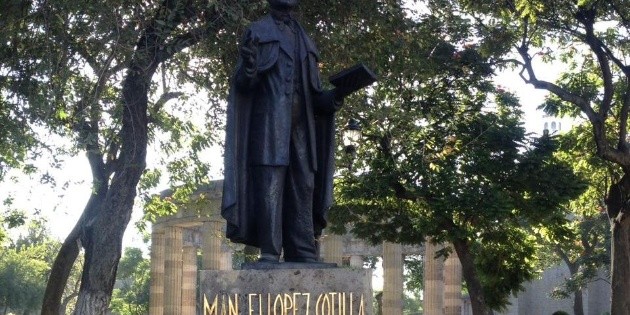 Detienen a dos hombres por da&ntilde;ar estatuas de la Rotonda