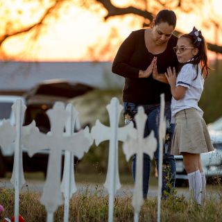 Autor de la matanza de Texas recibió dos disparos de un vecino y se suicidó