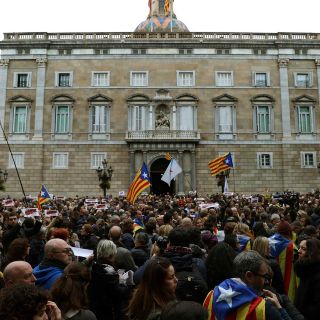 Tribunal español anula declaración de independencia de Cataluña