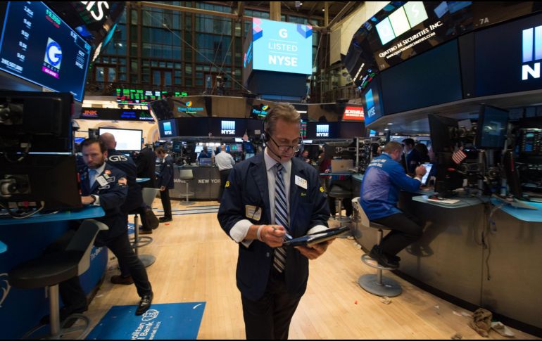 La Bolsa de Nueva York alcanzó nuevas cimas, con los inversores centrados en los avances hacia la reforma fiscal. AFP / B. R. Smith