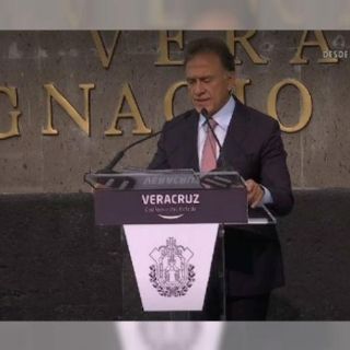 Anuncia Yunes reestructuración de deuda pública de Veracruz