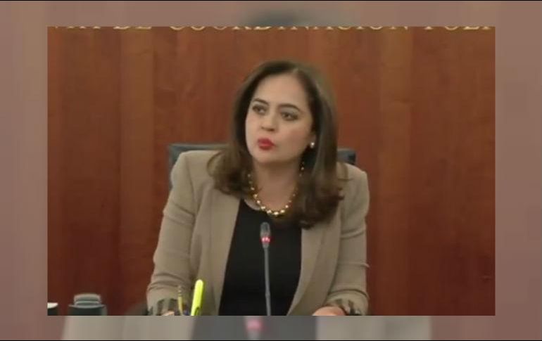 A puerta cerrada, la presidenta de la Jucopo, Ana Lilia Herrera informó que por mayoría y con la objeción del PT, se aprobó la convocatoria. TWITTER / @senadomexicano
