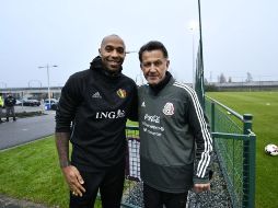 Juan Carlos Osorio (D) podría haber hecho más sencilla la tarea de su rival del próximo viernes. TWITTER/@miseleccionmx