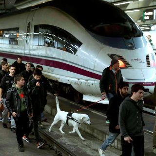 Fotogalería: Independentistas catalanes bloquean vías en jornada de huelga