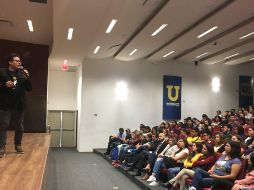 La candidatura  de Barroso deberá ser analizada por el INE, pues deberá comprobarse que quienes dieron su aval sean ciudadanos inscritos en la LNE. TWITTER / @angelbarrosomx