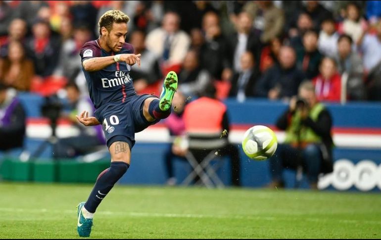 La estrella brasileña no estaría conforme con el método de su entrenador en el PSG, el español Unai Emery. AFP/ARCHIVO