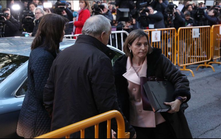 Los fiscales están elaborando un caso criminal en contra de Forcadell y cinco miembros de la mesa del Parlamento catalán. AFP / ESPECIAL
