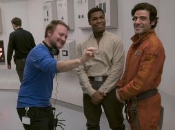 Lucasfilm precisó que Johnson escribirá y dirigirá esta nueva trilogía, 