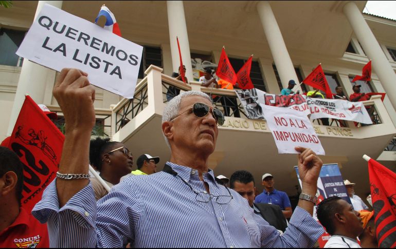 Afuera de la Corte Suprema de Justicia, panameños pidieron un freno a la corrupción y la impunidad. EFE/B. Velasco