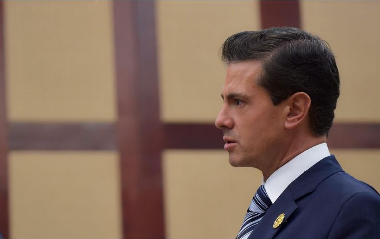 El Presidente Enrique Peña Nieto reconoce a los diputados por aprobar el Presupuesto de Egresos de la Federación 2018. NTX