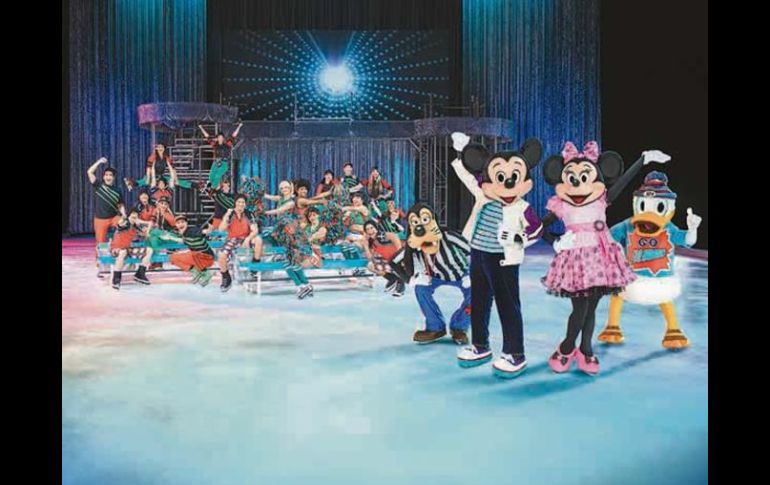 ‘Disney On Ice: Sigue tus emociones’ es la nueva aventura liderada por Mickey Mouse para divertir a los pequeños tapatíos. ESPECIAL / CORTESÍA