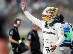 Con el título de la Fórmula Uno ya asegurado, Lewis Hamilton no dio señales de querer desacelerar. EFE / F. Bizerra