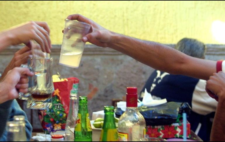 La ingesta excesiva de alcohol registra un aumento de 60 por ciento, de acuerdo a ENCODAT 2016. EL INFORMADOR/ARCHIVO