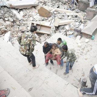 Sismo de 7.3 grados sacude frontera entre Irán e Iraq