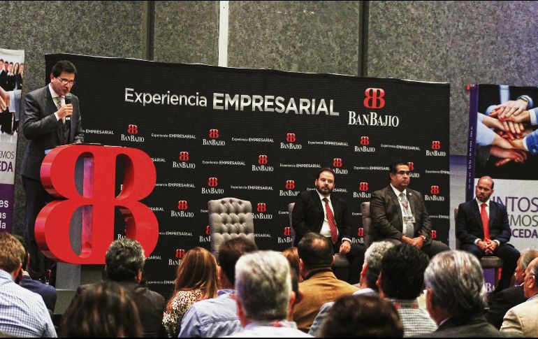 Gregorio González, Director Regional de BanBajío, invitó a analizar el panorama económico y social para lograr una inversión benéfica. EL INFORMADOR/E. Barrera