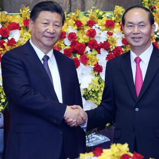 Xi Jinping concluye su visita de Estado a Vietnam