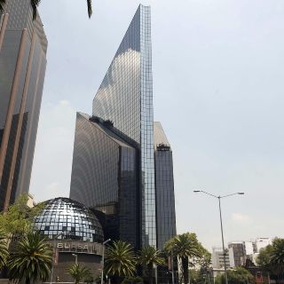 Bolsa Mexicana cierra semana a la baja