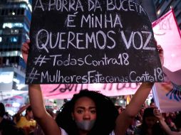 Las participantes de la marcha recordaron que la enmienda contó con el aval de 18 diputados, todos ellos hombres. EFE/ F. Bizerra