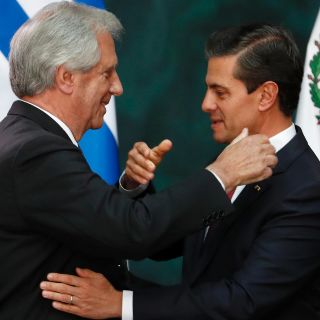 México y Uruguay firman acuerdos comerciales antes de modernizar su TLC