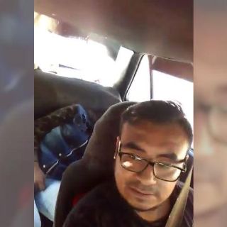 Taxista se disculpa tras grabar ebria a joven en Puebla