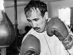 Para el recuerdo. El ex boxeador Carlos Zárate durante una sesión de entrenamiento en 1986. EL INFORMADOR/ARCHIVO